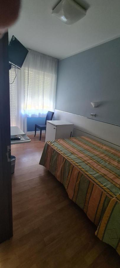 ליגננו סביאדורו Hotel Eros מראה חיצוני תמונה