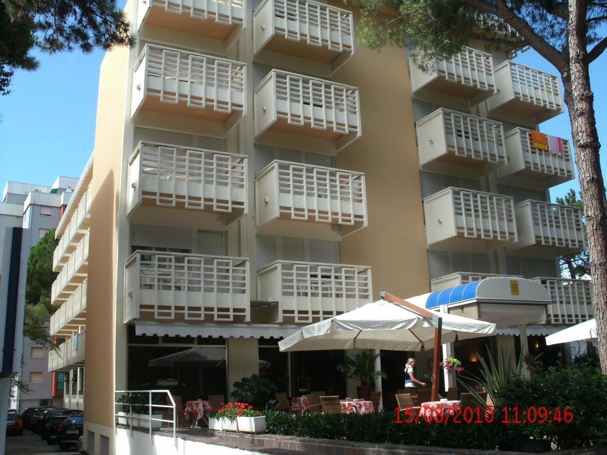 ליגננו סביאדורו Hotel Eros מראה חיצוני תמונה