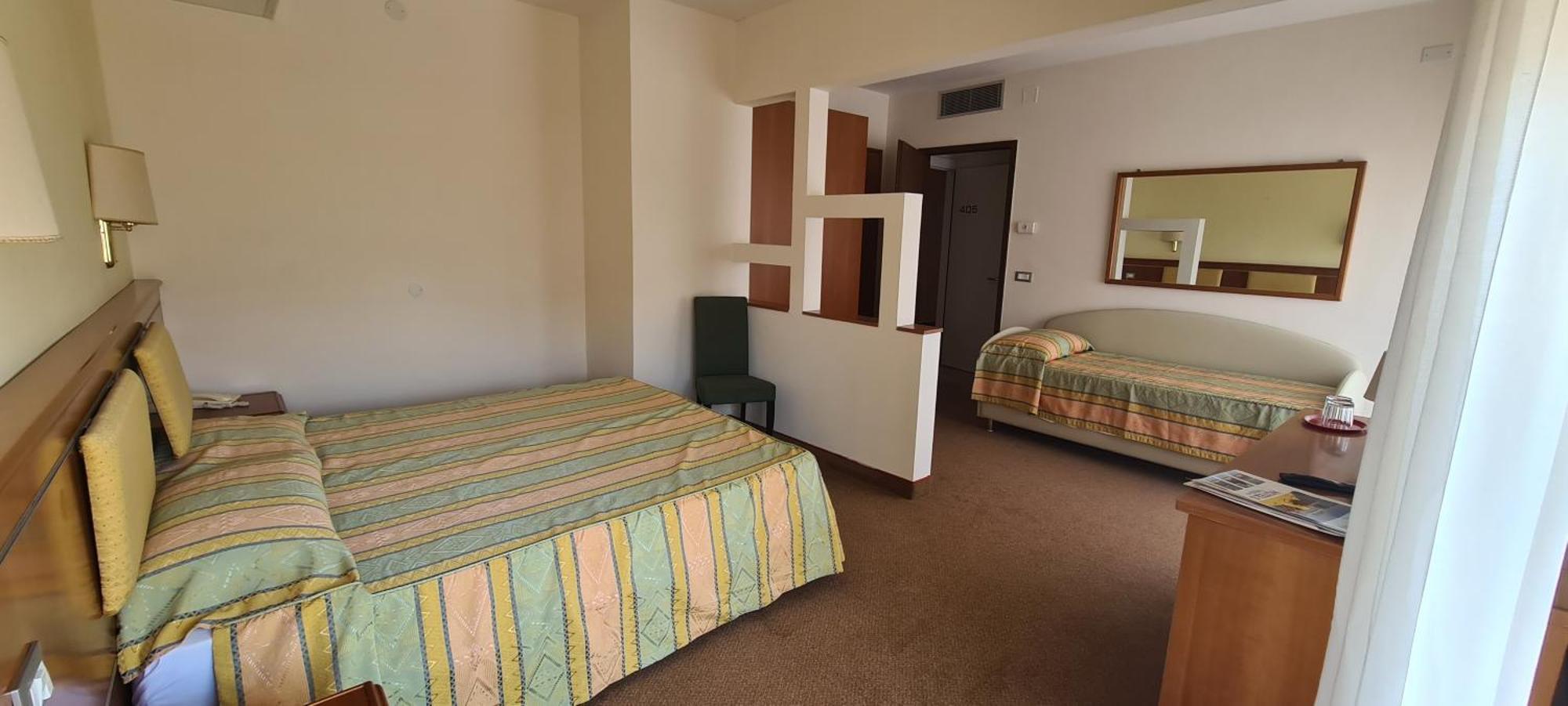 ליגננו סביאדורו Hotel Eros מראה חיצוני תמונה