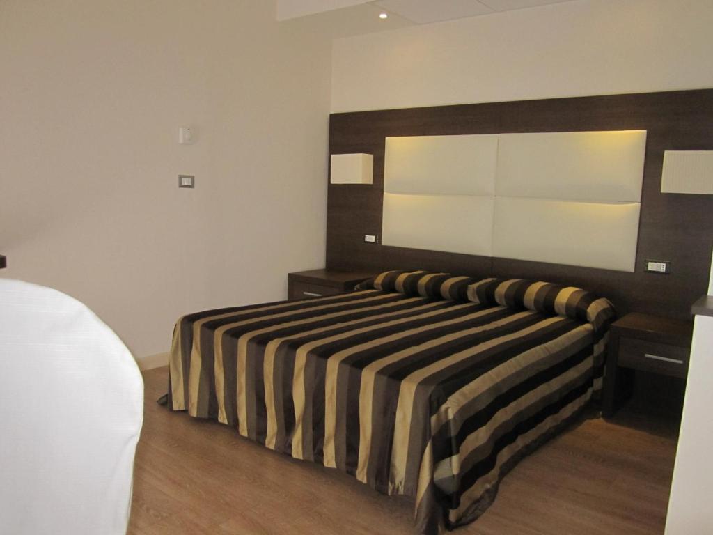 ליגננו סביאדורו Hotel Eros מראה חיצוני תמונה