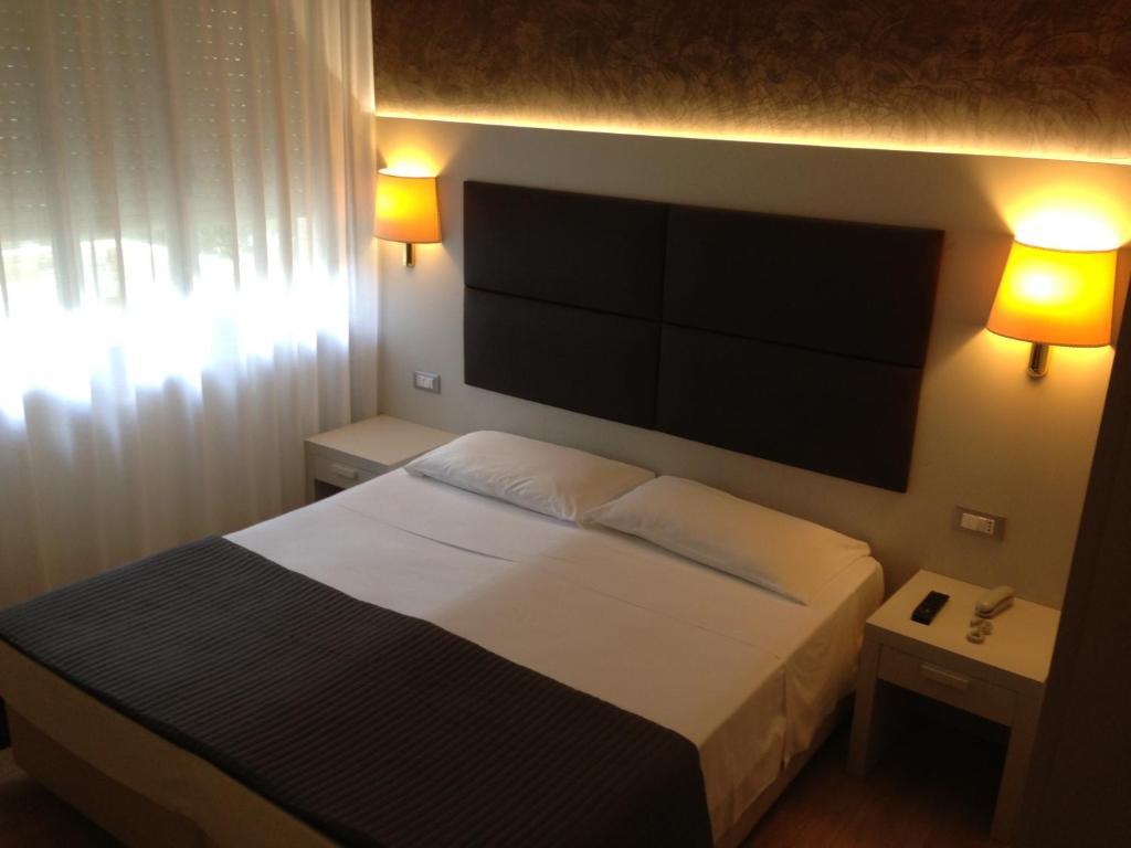 ליגננו סביאדורו Hotel Eros מראה חיצוני תמונה